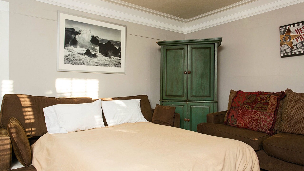 Photo of Others in Hollywood