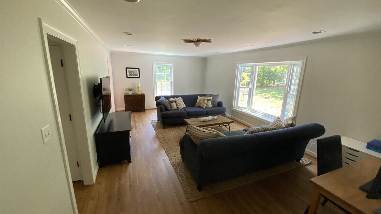 Photo of Livingroom in Charlottesville