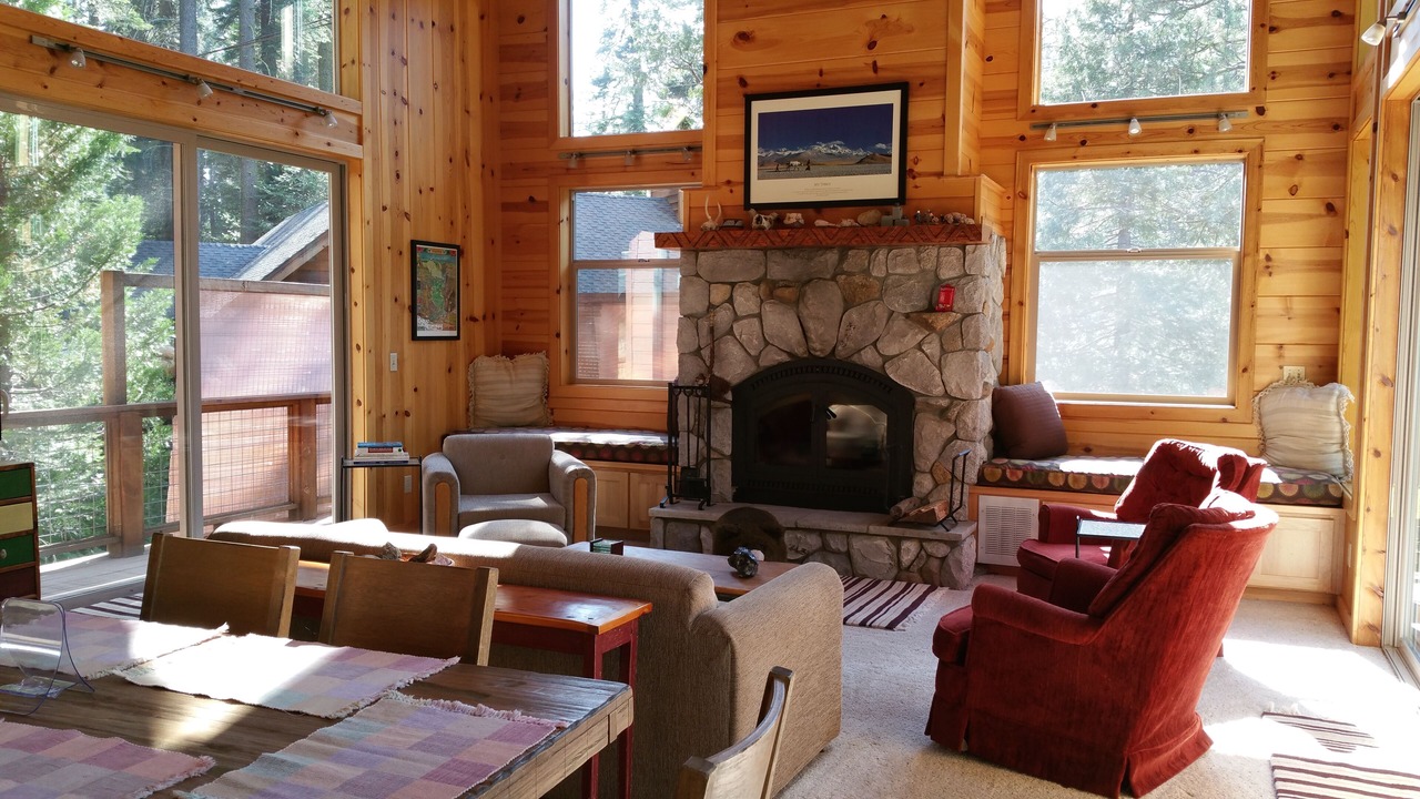 Photo of Livingroom in Strawberry