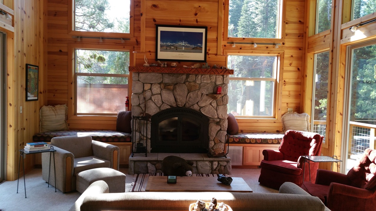 Photo of Livingroom in Strawberry