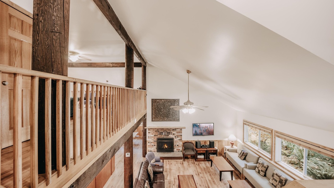 Photo of Livingroom in Glacier