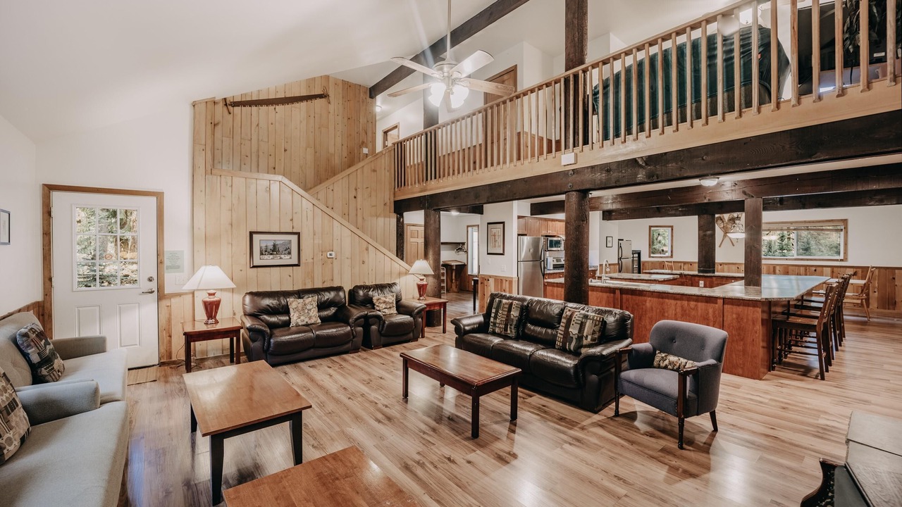 Photo of Livingroom in Glacier