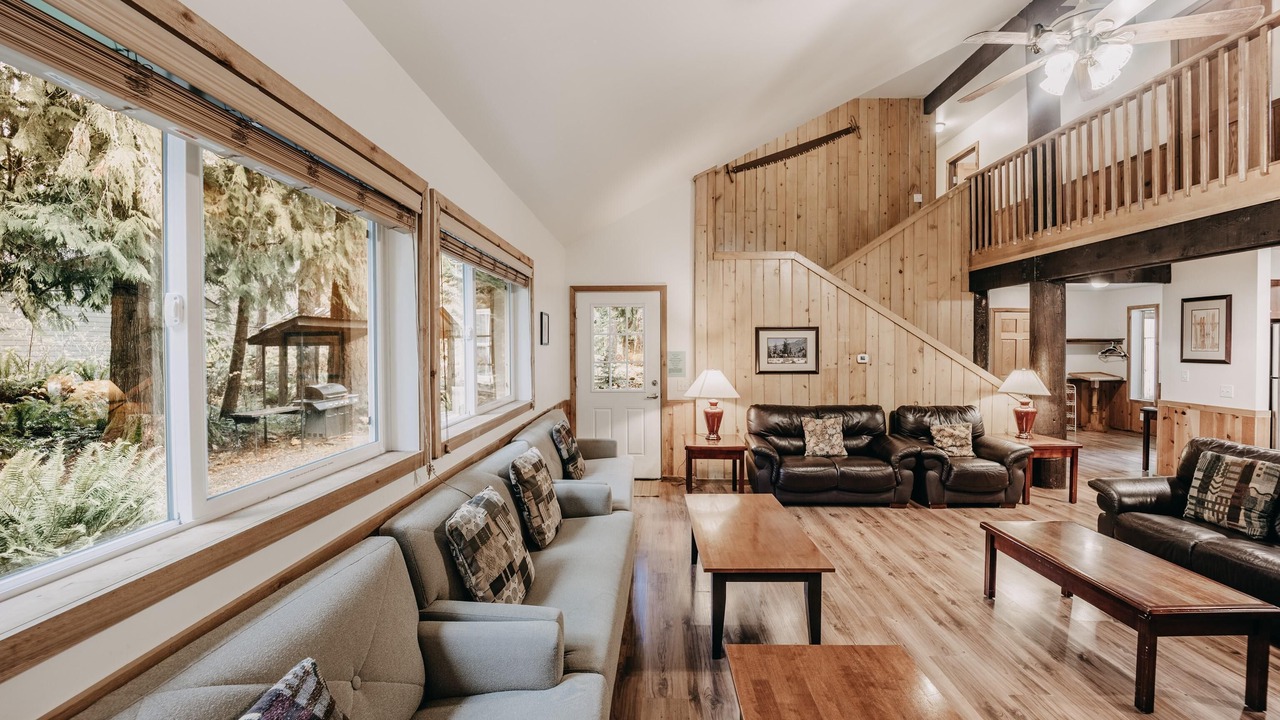 Photo of Livingroom in Glacier