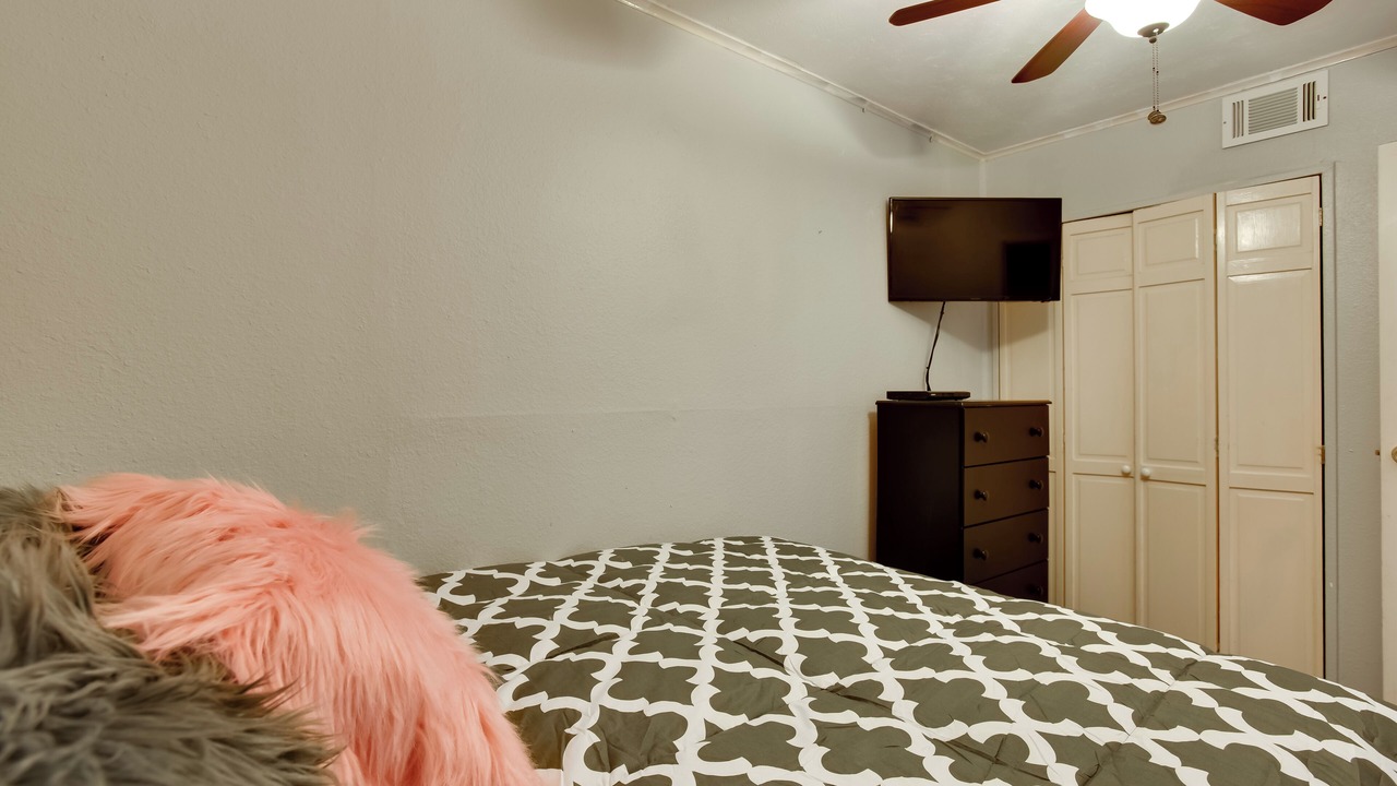 Photo of Bedroom in North Beach
