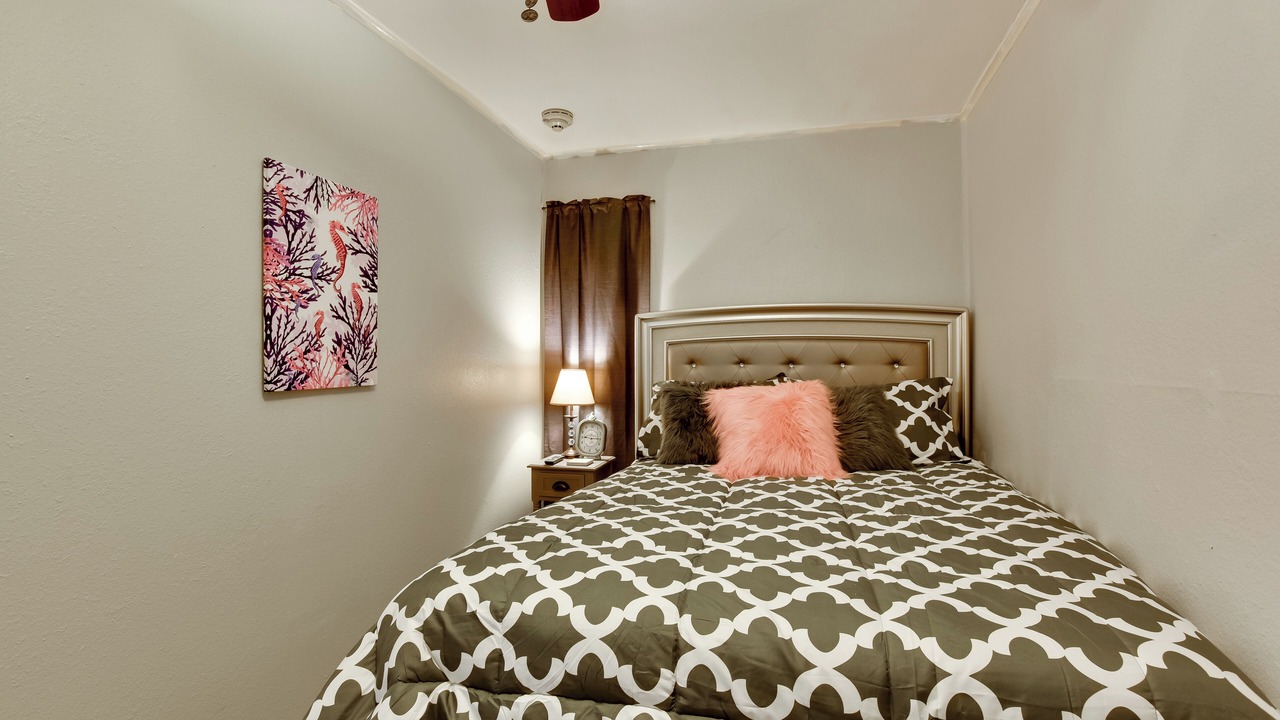 Photo of Bedroom in North Beach