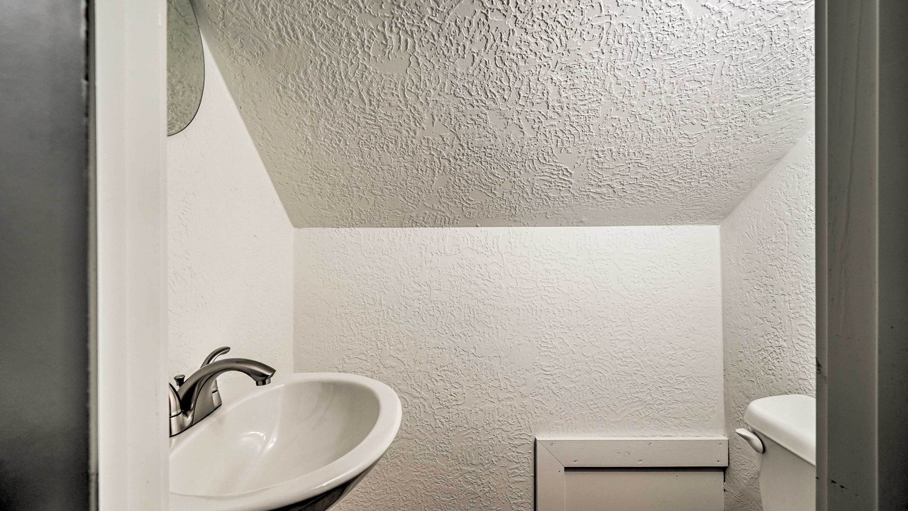 Photo of Bathroom in Schulenburg