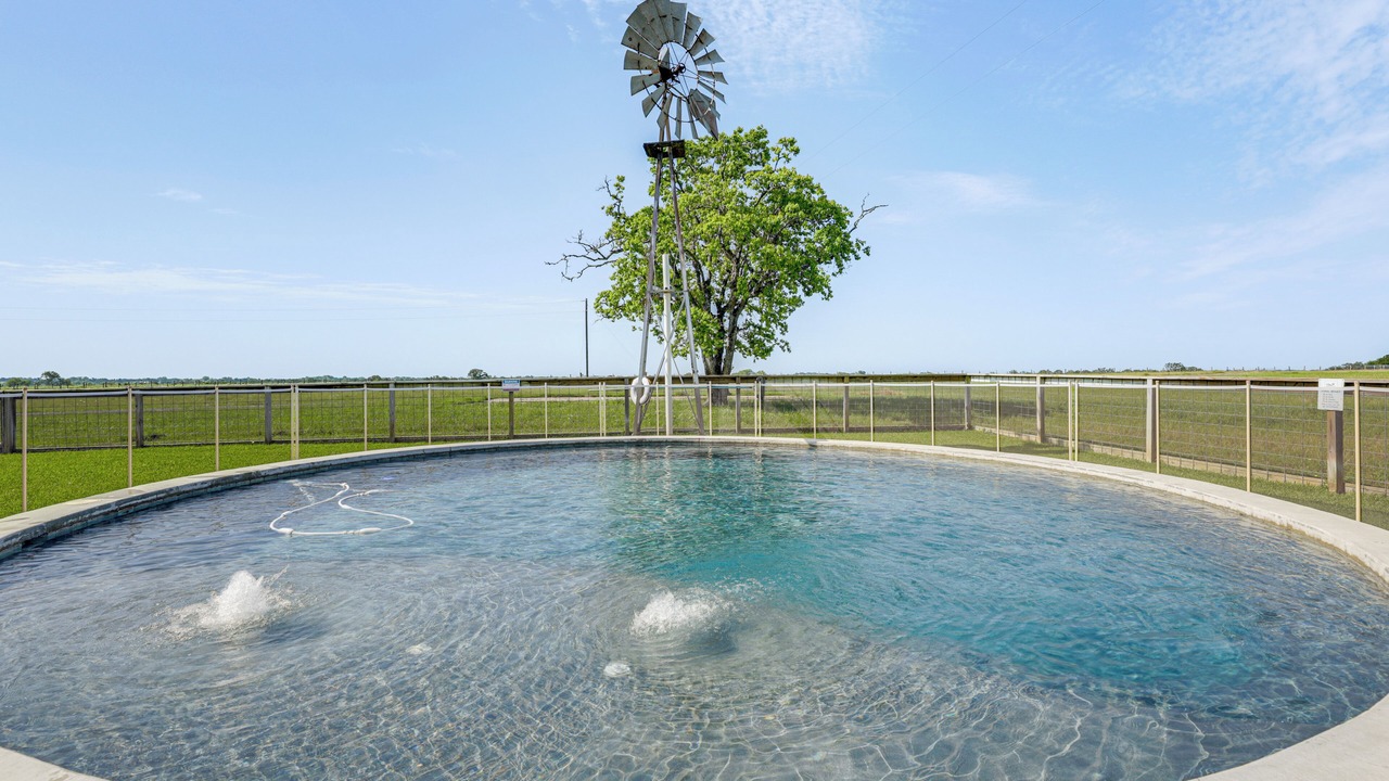 Photo of Outdoor in Schulenburg