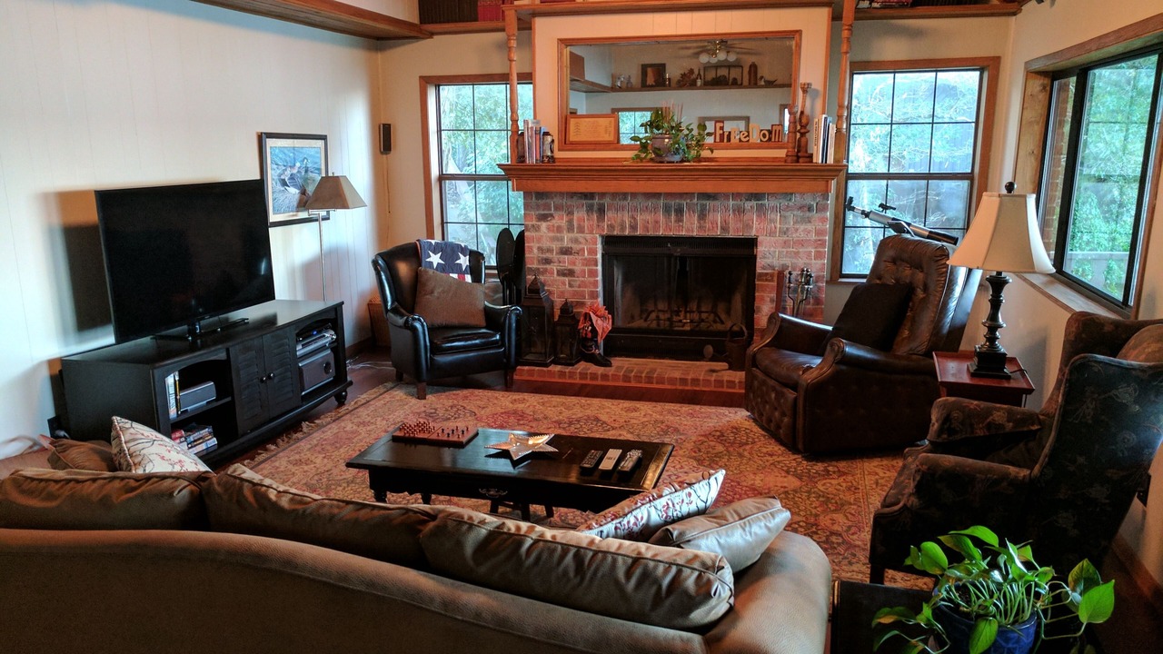 Photo of Livingroom in West Livingston