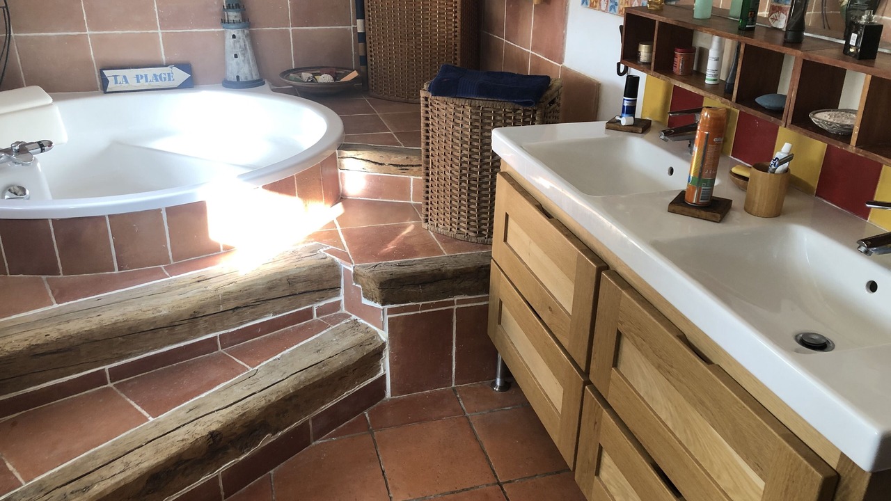 Photo of Bathroom in Muret