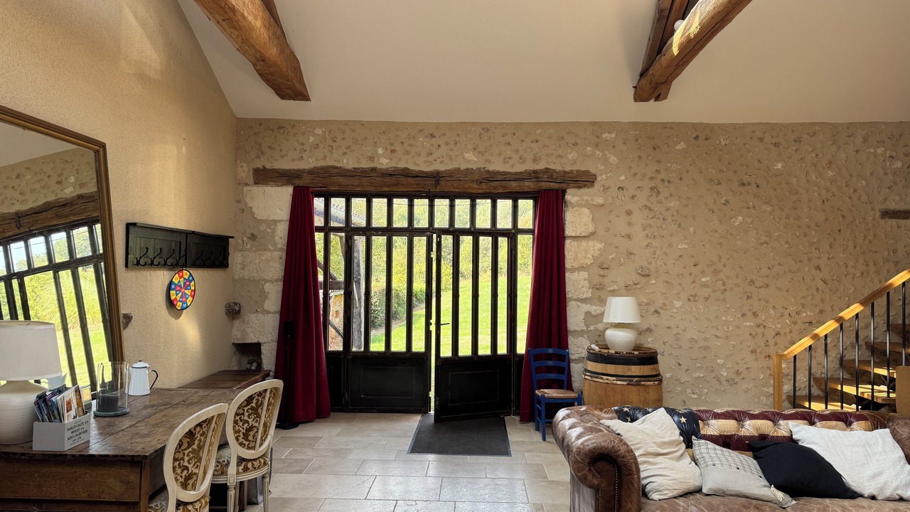 Photo of Livingroom in Manzac-sur-Vern