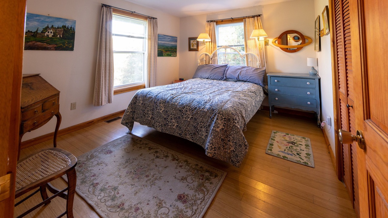 Photo of Bedroom in Lower Montague