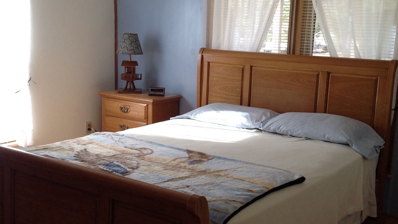 Photo of Bedroom in Cedar Island