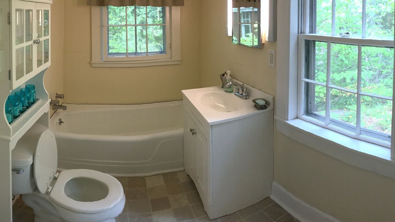 Photo of Bathroom in Rockwood