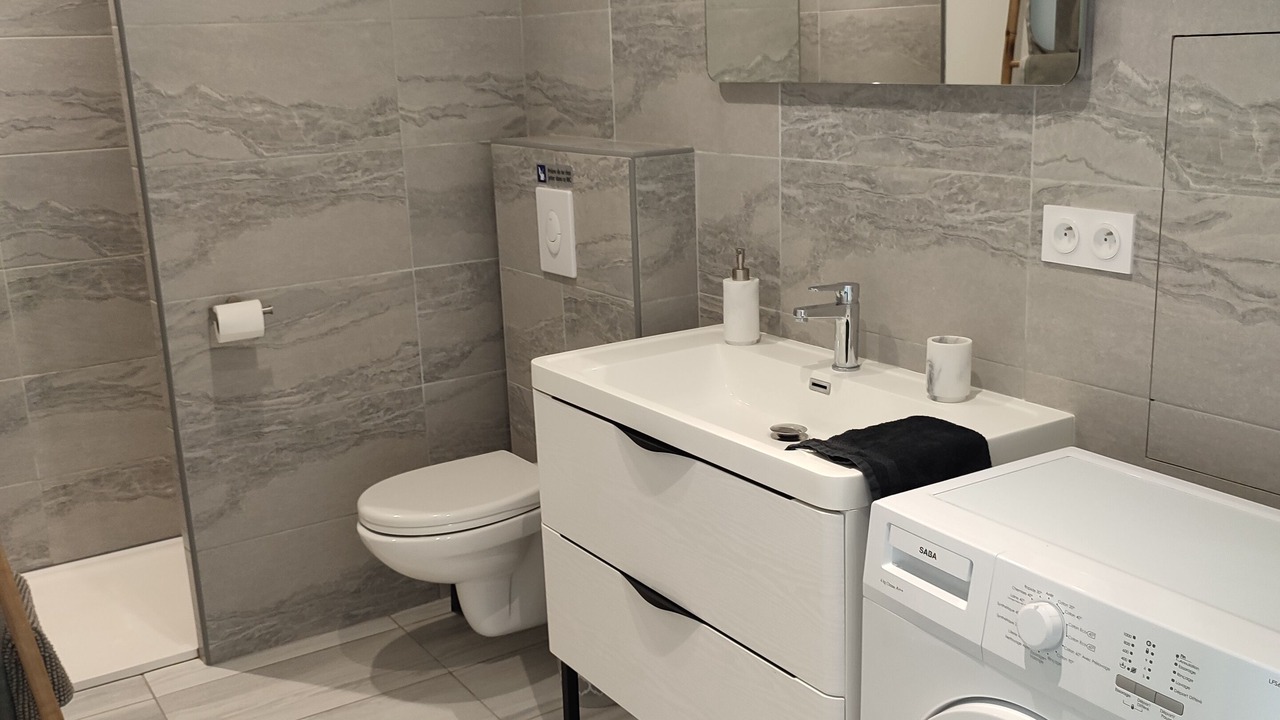 Photo of Bathroom in Saint Pierre de Feric