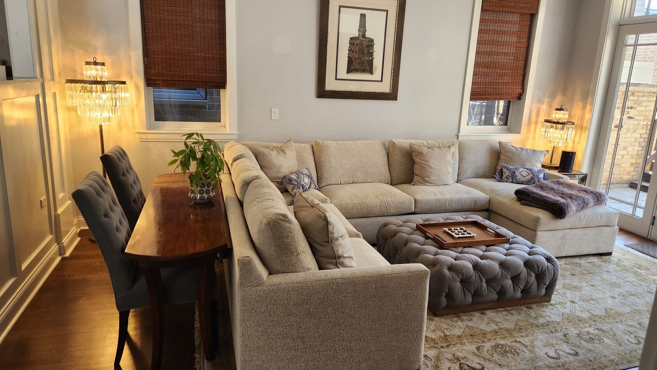 Photo of Livingroom in Lakeview