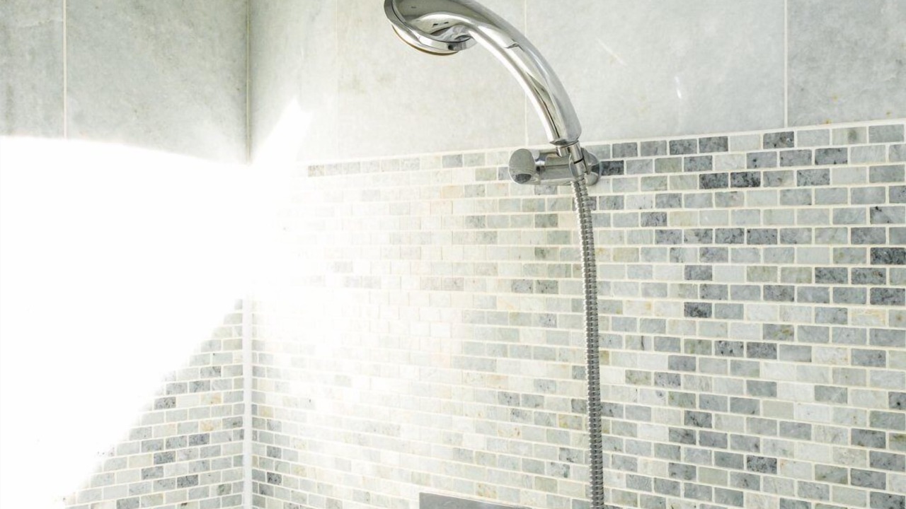 Photo of Bathroom in Lakeview
