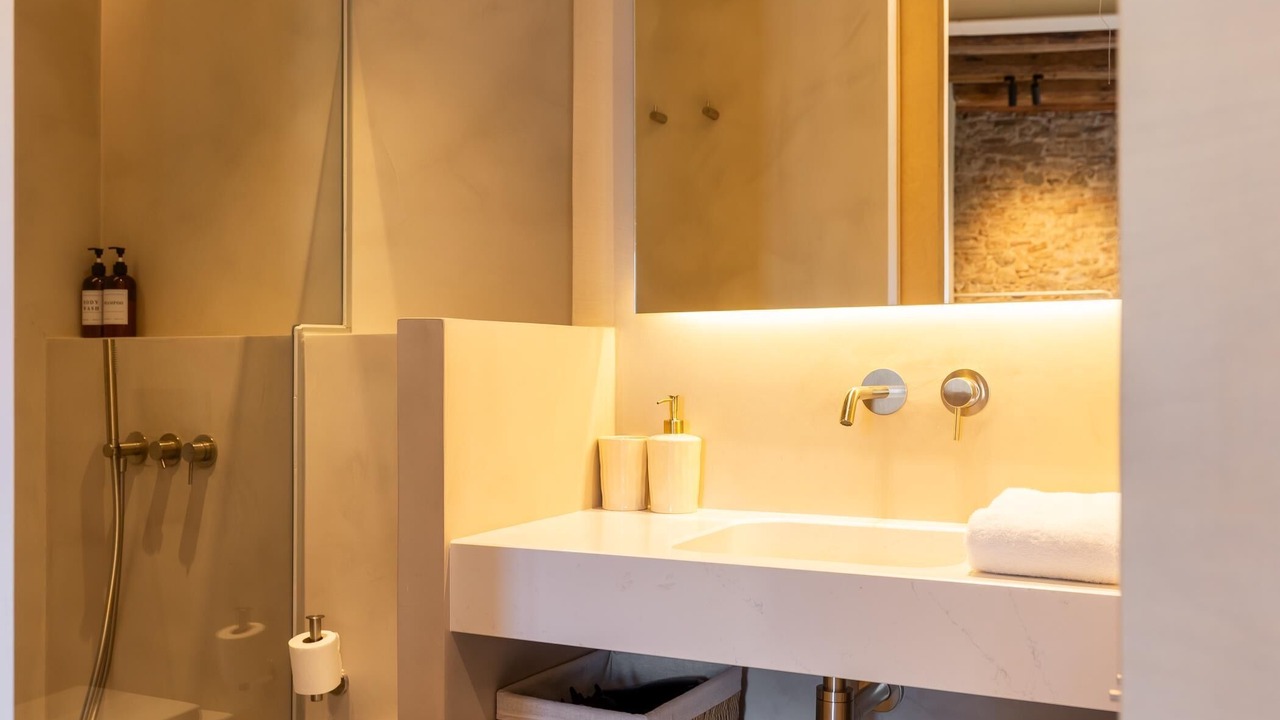 Photo of Bathroom in El Born