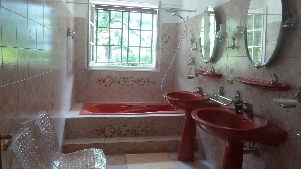 Photo of Bathroom in Le Kremlin-Bicetre