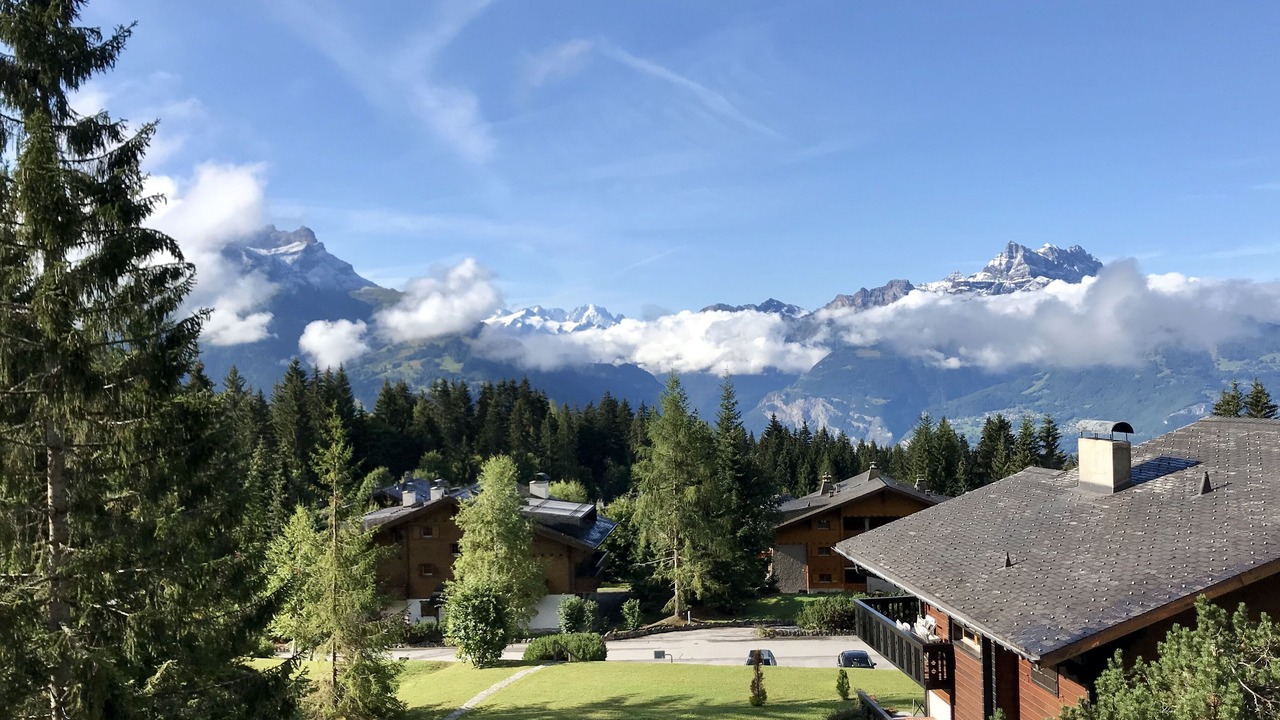 Photo of Patio Balcony in Villars-sur-Ollon