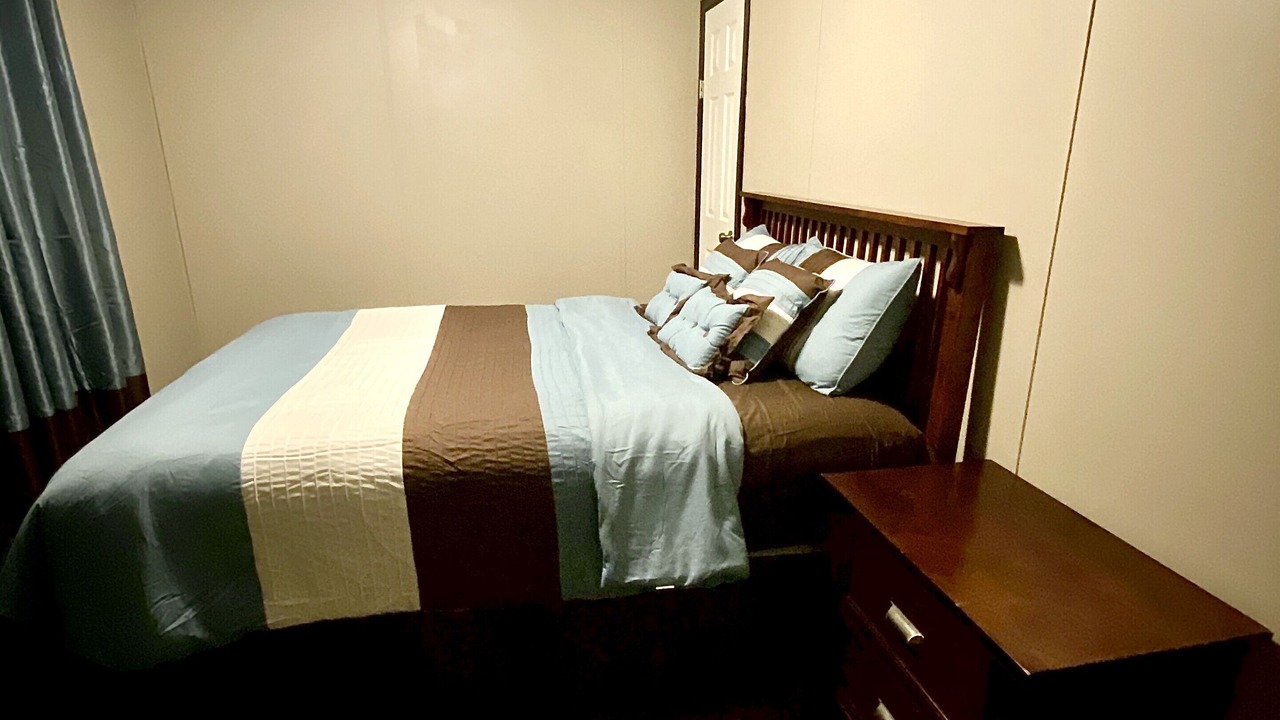 Photo of Bedroom in Sunshine