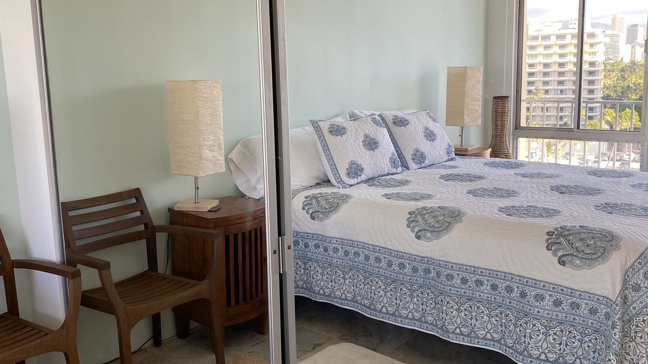 Photo of Bedroom in Diamond Head - Kapahulu - St. Louis