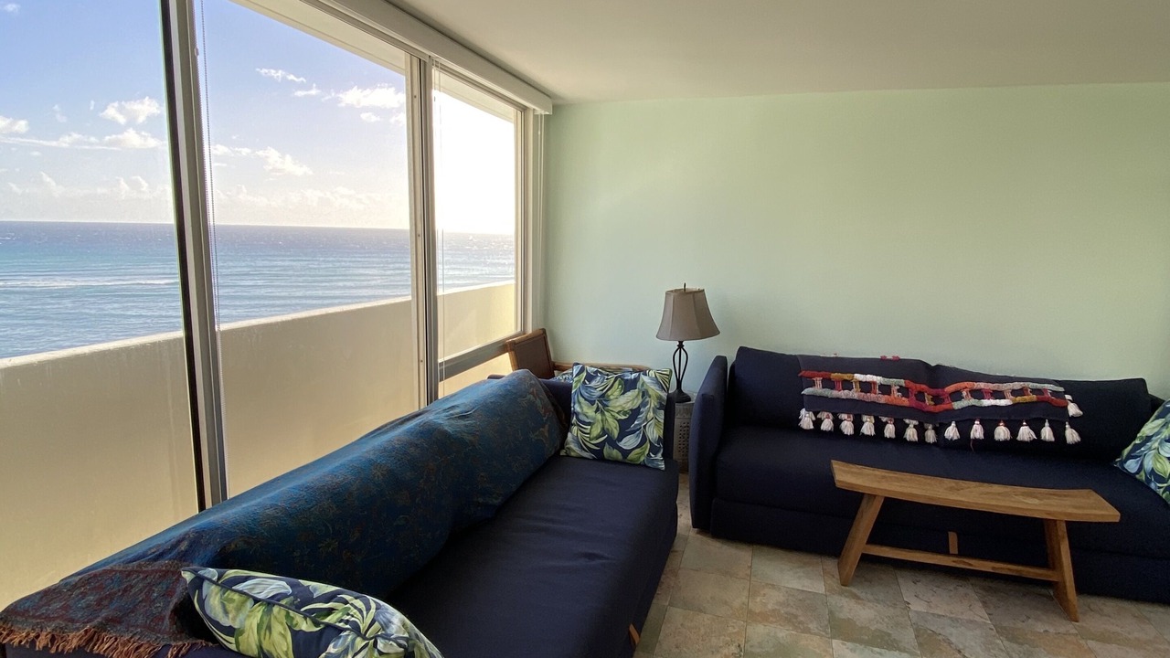 Photo of Livingroom in Diamond Head - Kapahulu - St. Louis