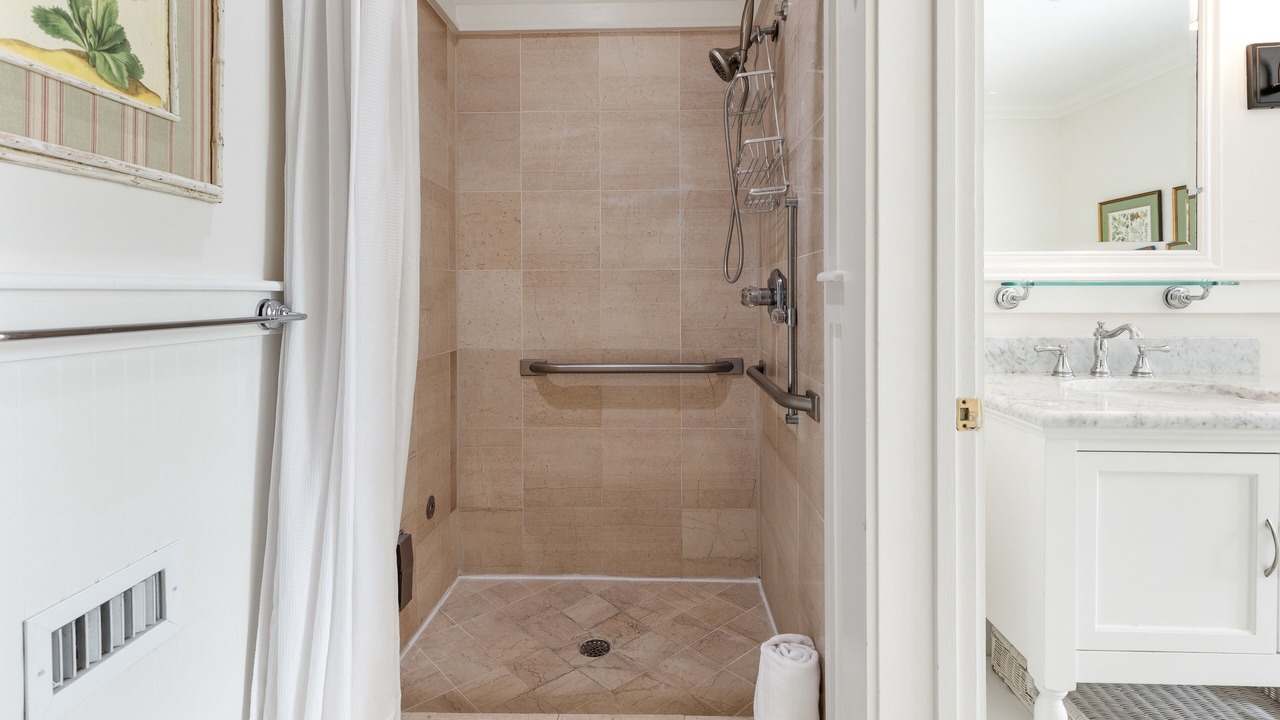 Photo of Bathroom in Seaside