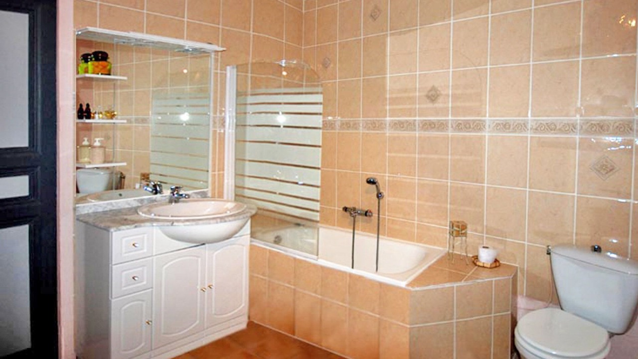 Photo of Bathroom in Cazouls-d'Herault