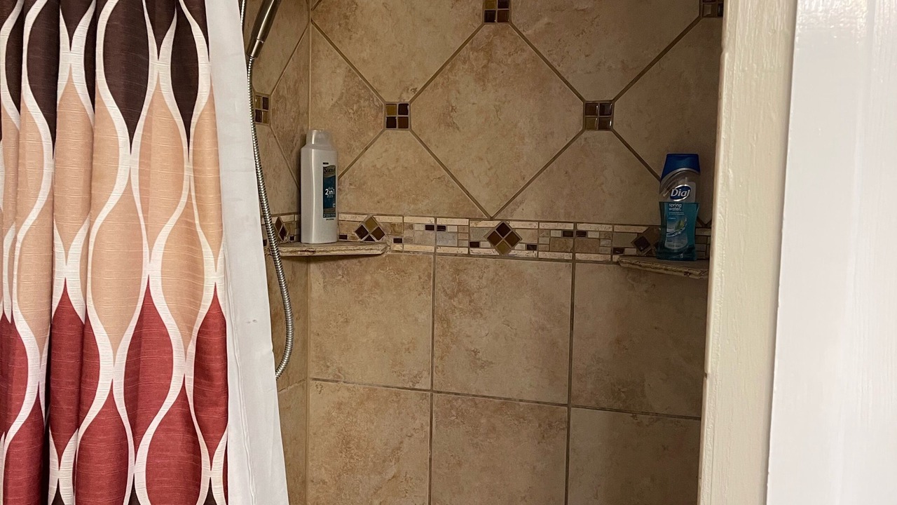 Photo of Bathroom in Canyon Lake