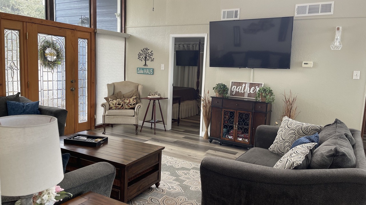 Photo of Livingroom in Canyon Lake