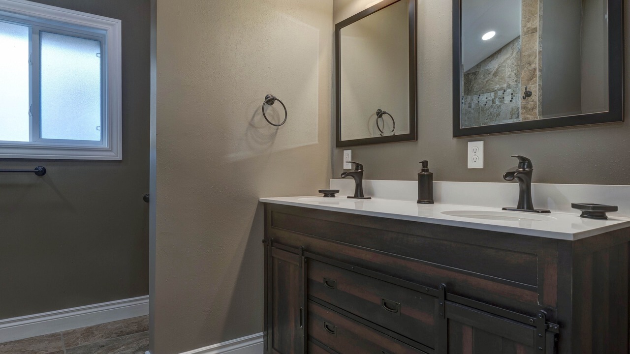 Photo of Bathroom in Kimberling City