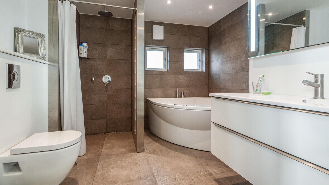 Photo of Bathroom in Flovt Strand