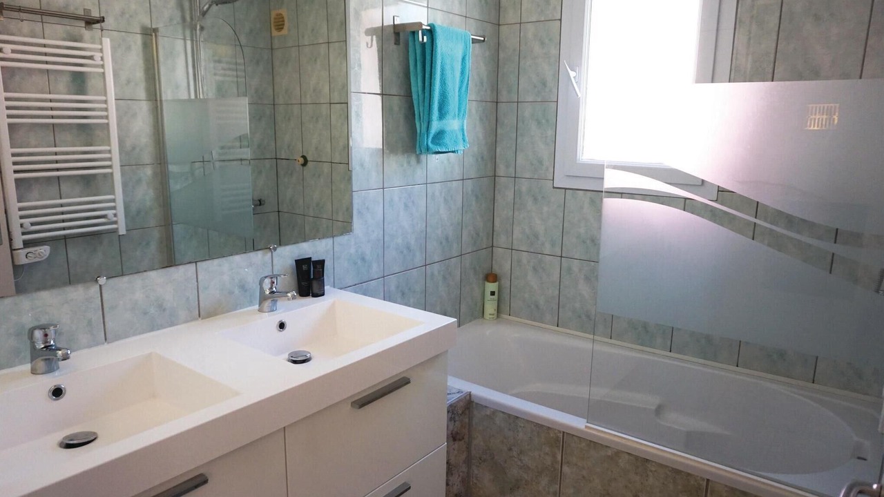 Photo of Bathroom in Pierrerue
