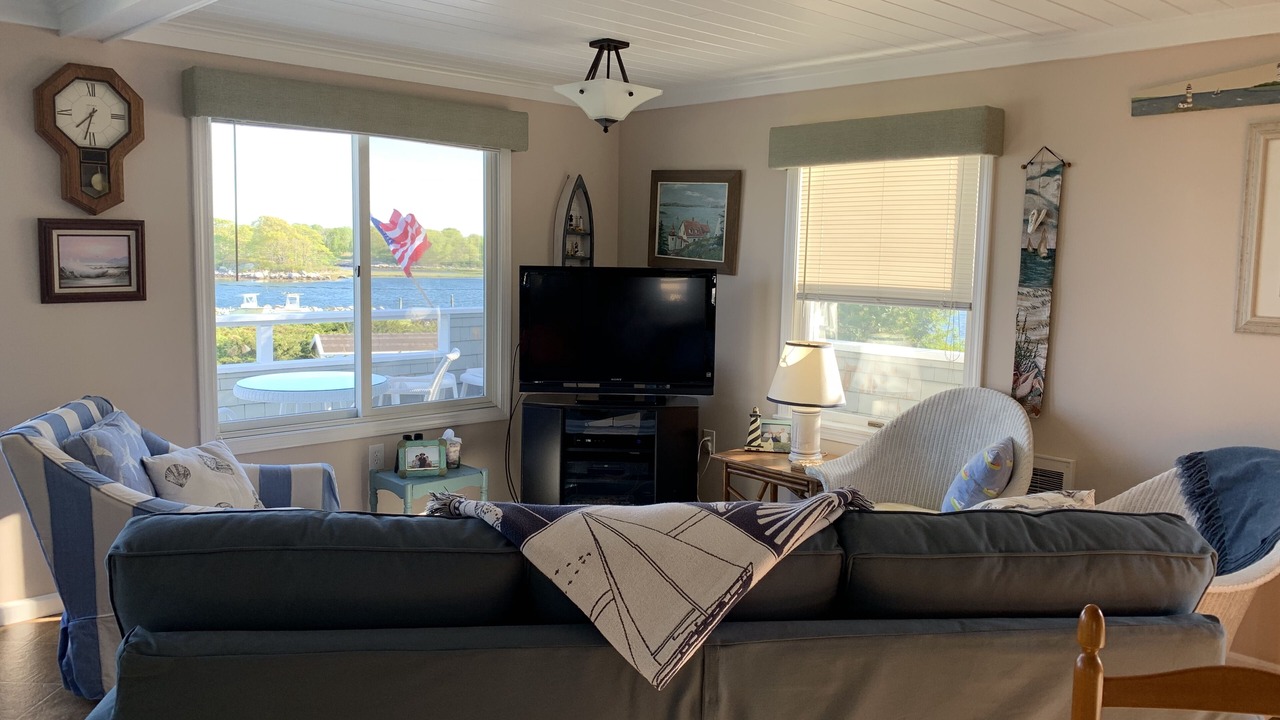 Photo of Livingroom in Stonington