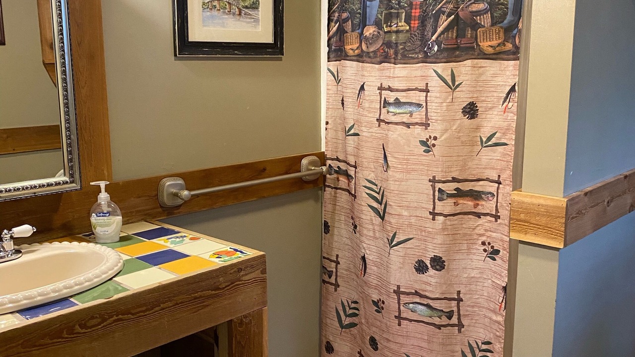 Photo of Bathroom in Guntersville