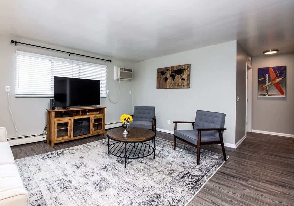 Photo of Livingroom in Lansing
