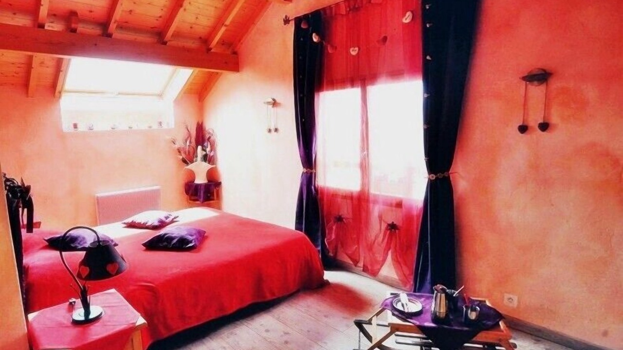 Photo of Bedroom in Theus
