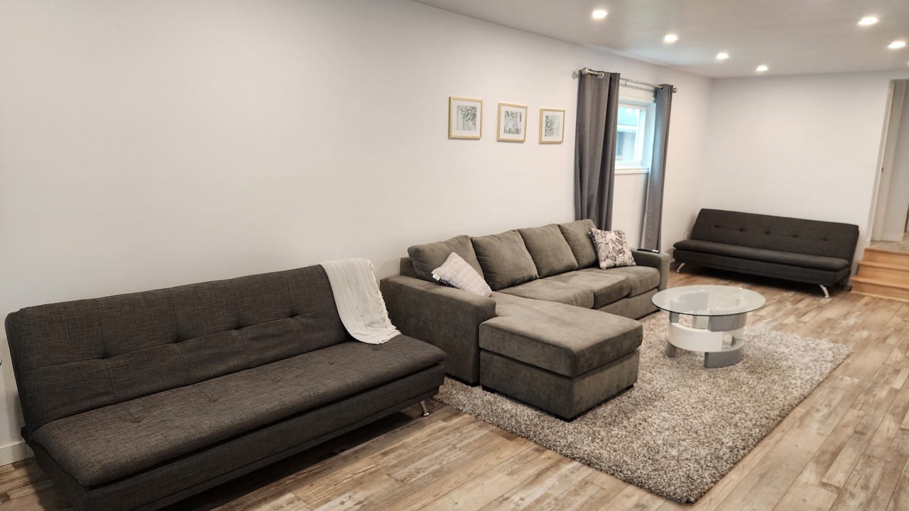 Photo of Livingroom in Niagara Falls