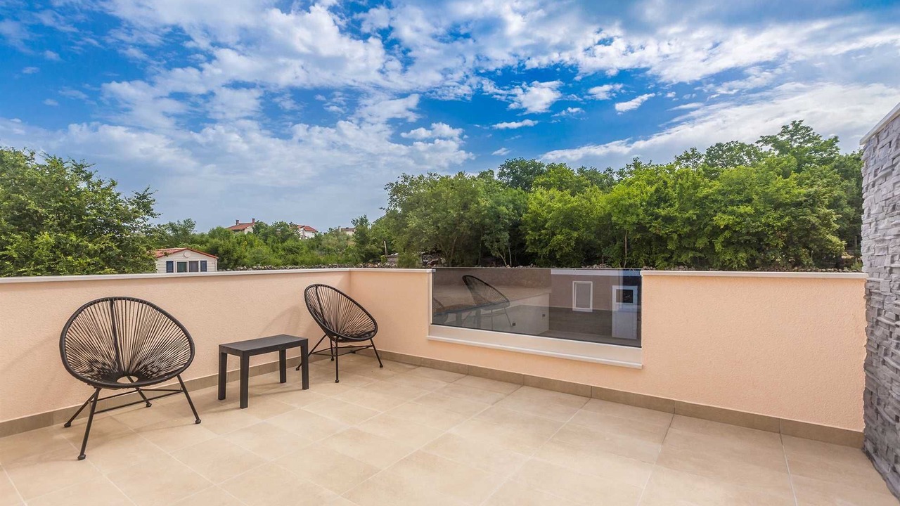 Photo of Patio Balcony in Brzac