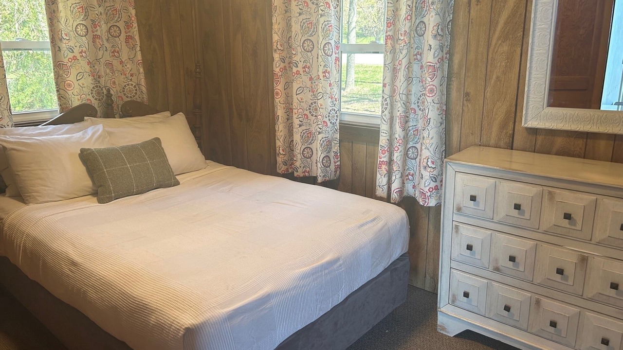 Photo of Bedroom in Sturgeon Bay