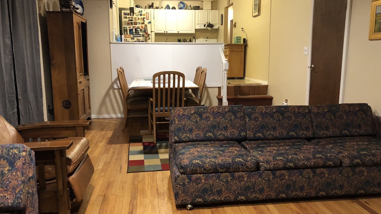 Photo of Livingroom in Geyser Crest