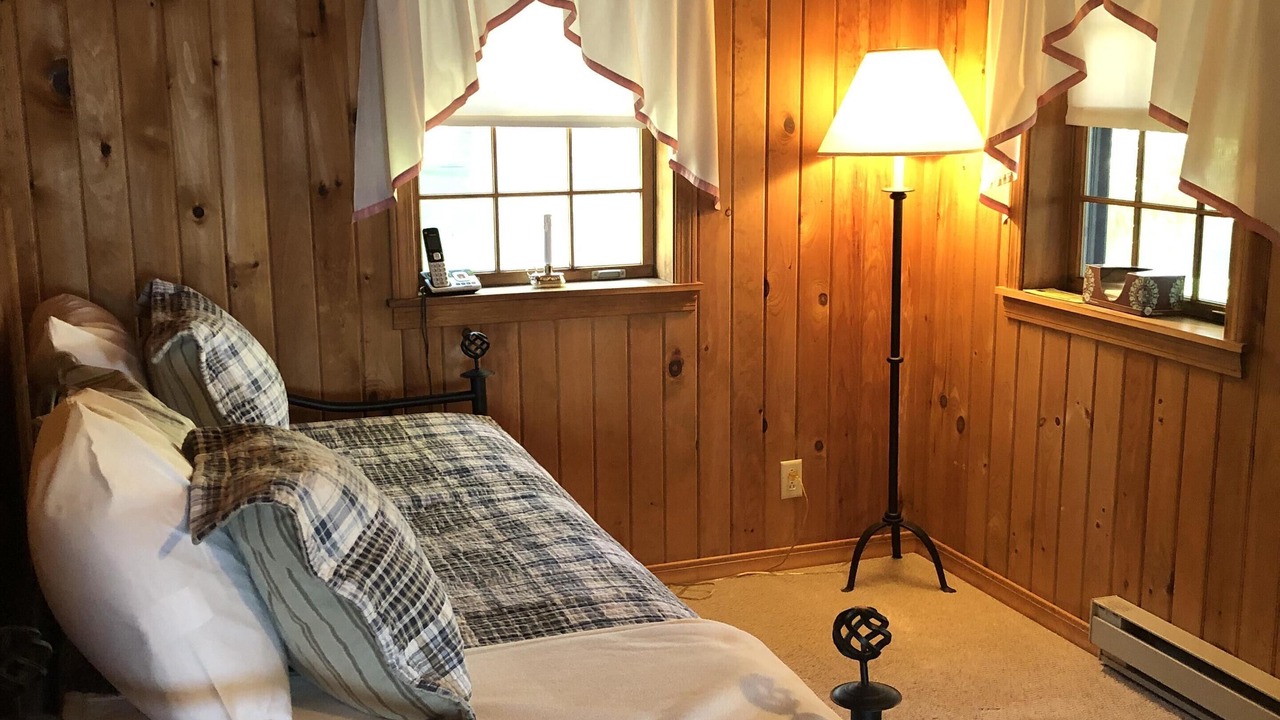 Photo of Bedroom in Lamoine