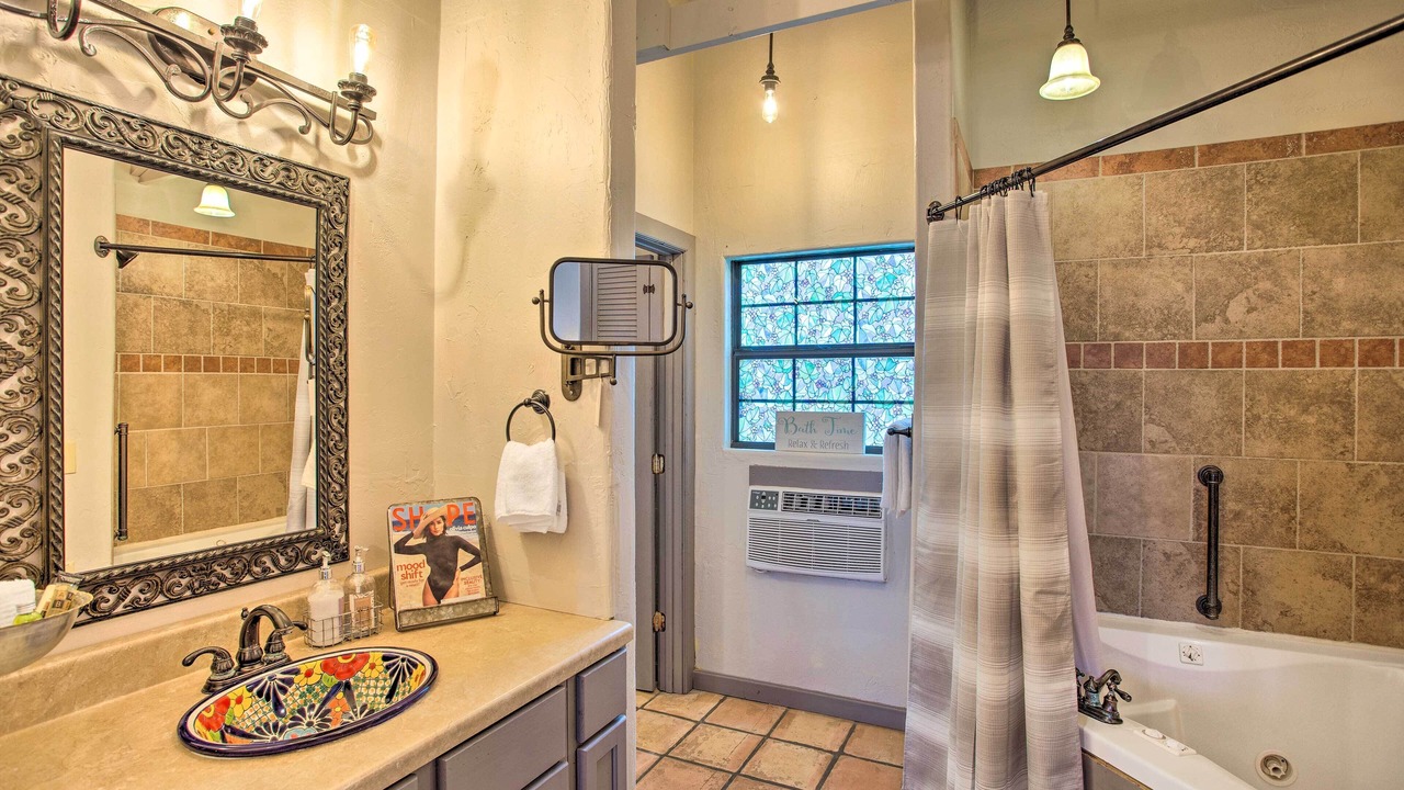 Photo of Bathroom in Pittsburg