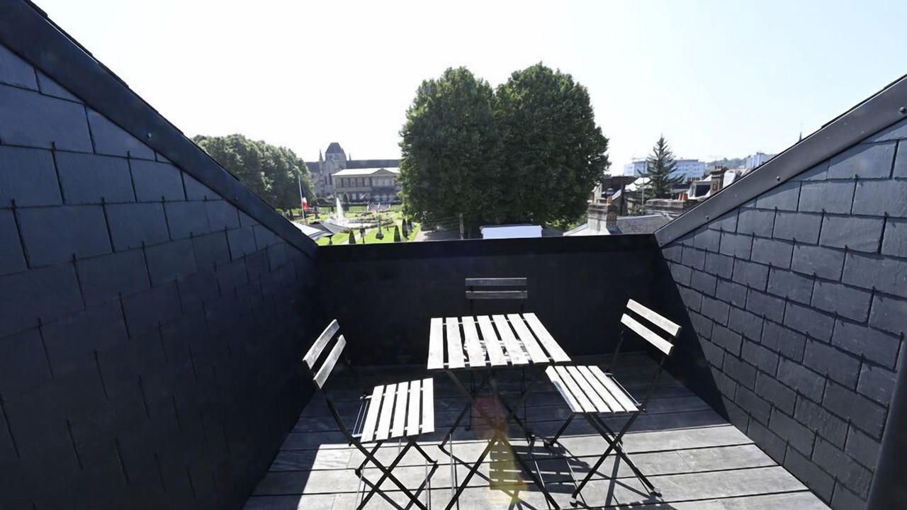 Photo of Patio Balcony in Lisieux