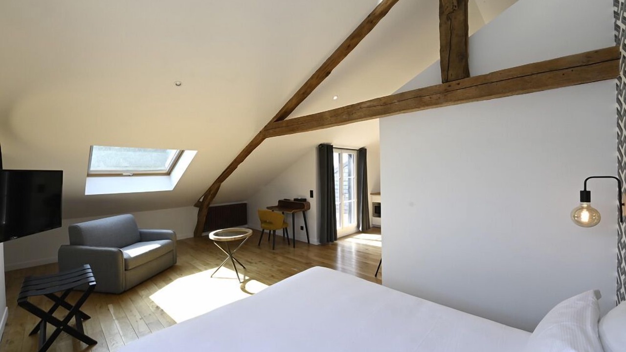 Photo of Bedroom in Lisieux