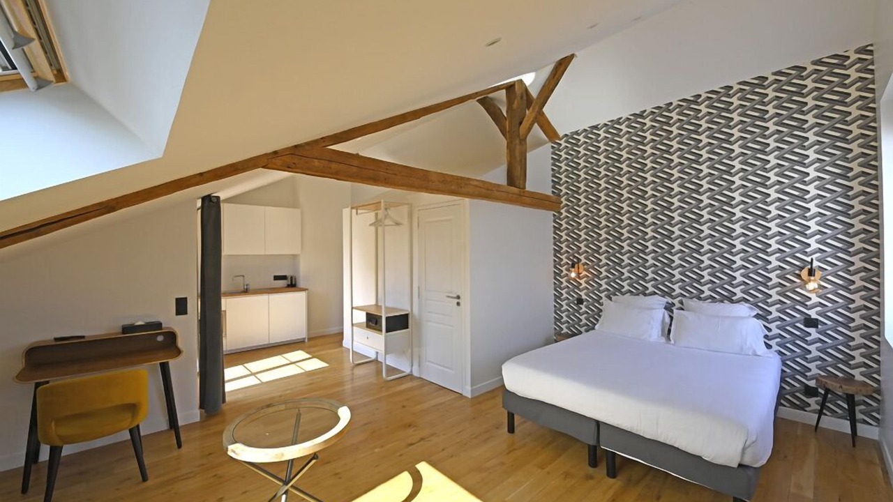 Photo of Bedroom in Lisieux