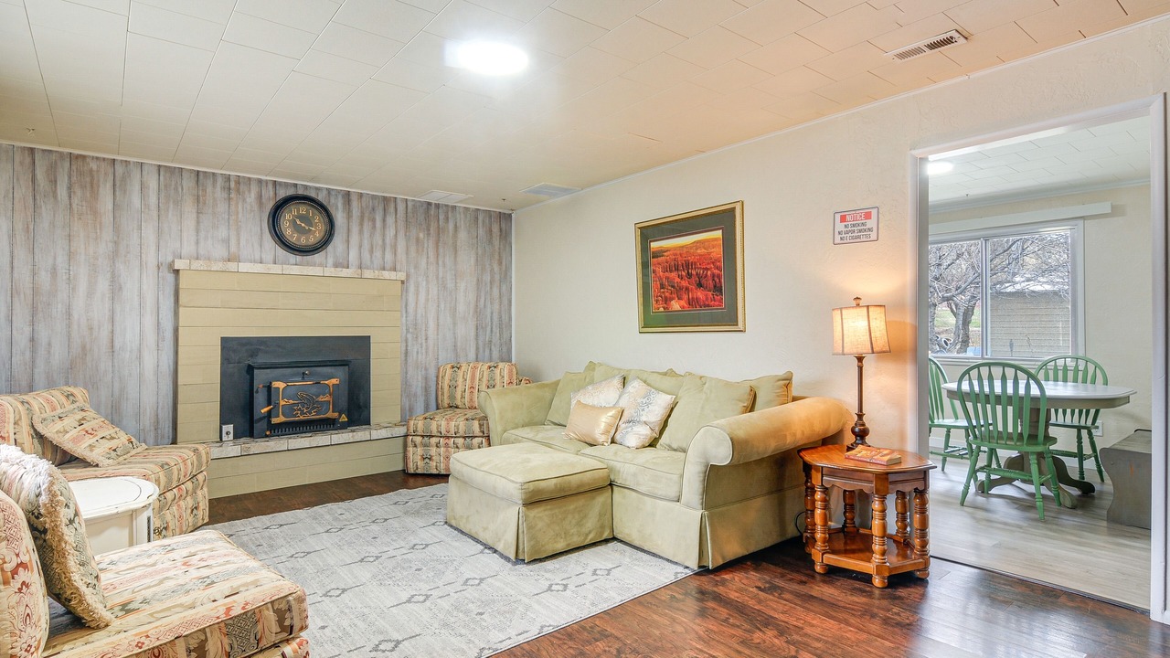 Photo of Bedroom in Tropic