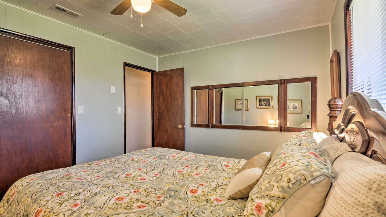 Photo of Bedroom in Tropic