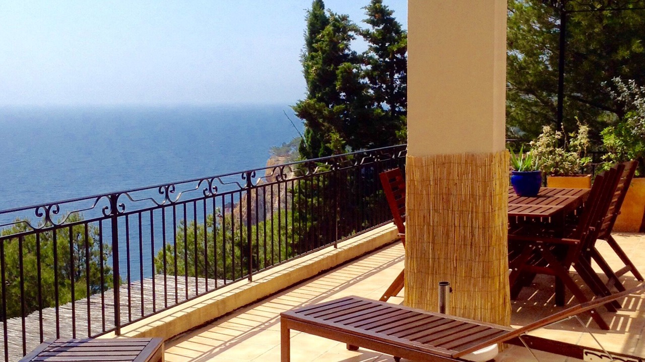 Photo of Outdoor in Ensues-la-Redonne