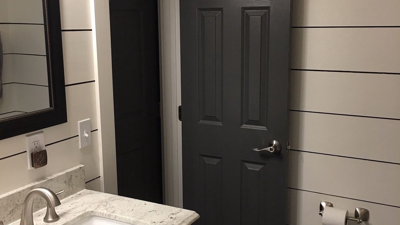 Photo of Bathroom in Tiger
